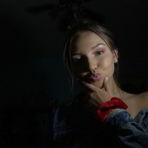 Meet your Posher, Jenica